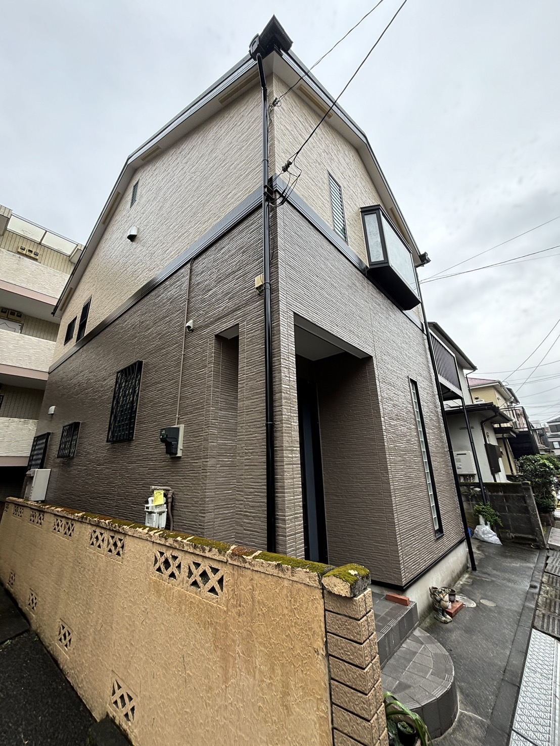 屋根上葺き外壁塗装工事を更新しました！ アイキャッチ画像