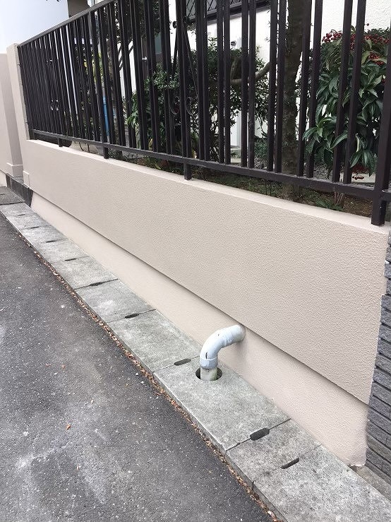 ブロック塀を塗装するかしないかの違い 画像