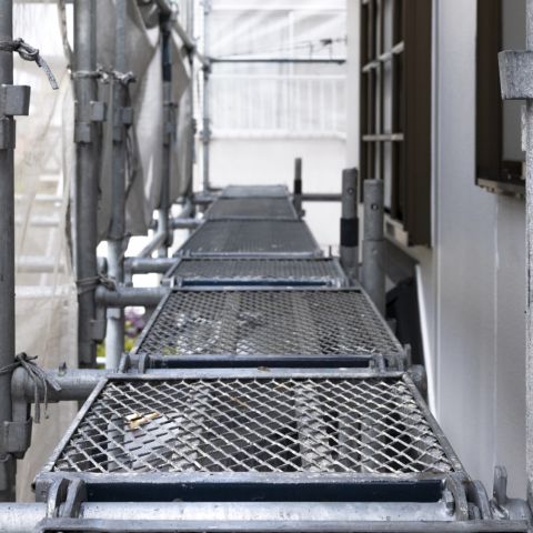 屋根・外壁リフォームの土台を支える「仮設工事」の役割と費用 アイキャッチ画像